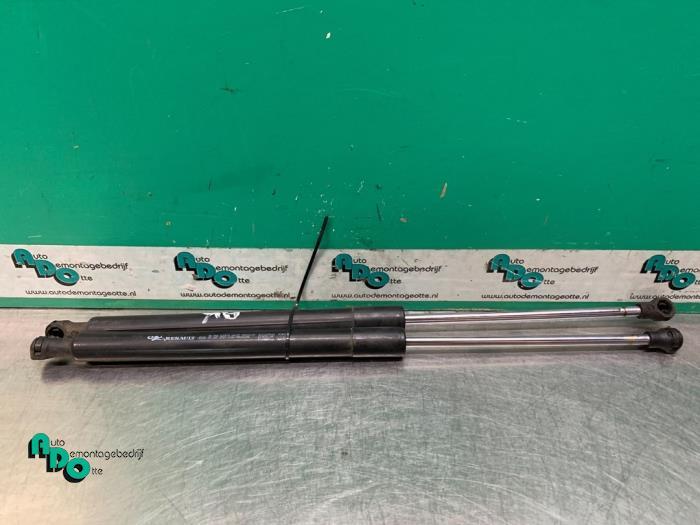 Set Gasdempers Achterklep van een Renault Clio (Clio 3 06-), Gebruikt, -, Renault, -