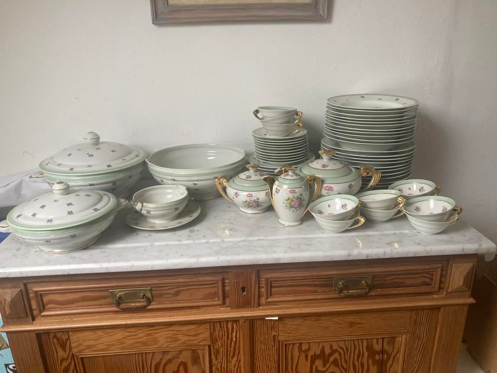 Eet-en koffieservies D.R.B. Limoges France, Antiek en Kunst, Ophalen