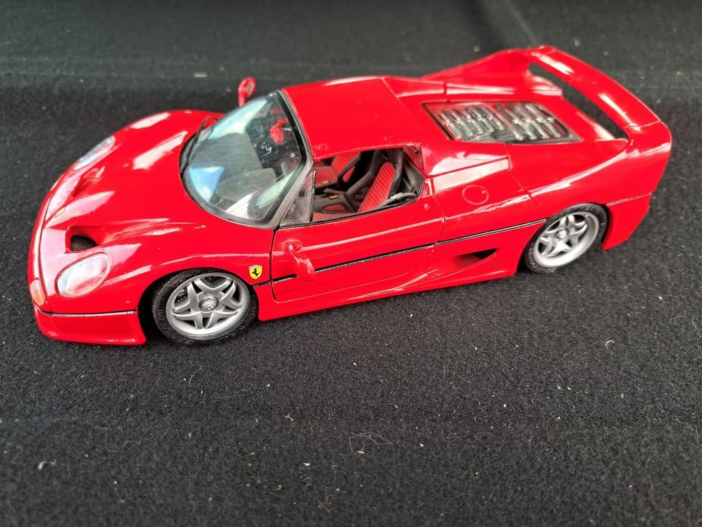 Ferrari F50 in Burago 1/18. Afspraak mogelijk op de doos, Hobby en Vrije tijd, Ophalen of Verzenden, Zo goed als nieuw, Burago
