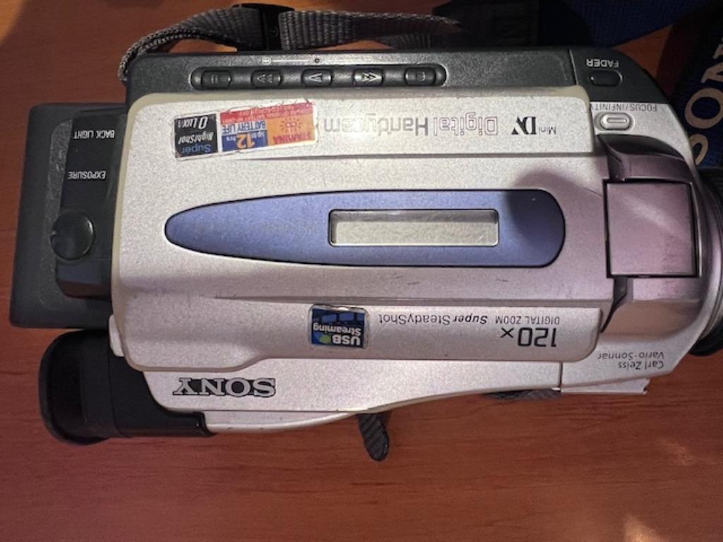 Sony Handycam DCR-TRV22E MiniDV + originele tas, TV, Hi-fi & Vidéo, Caméscopes numériques, Utilisé, Caméra, Sony, Enlèvement