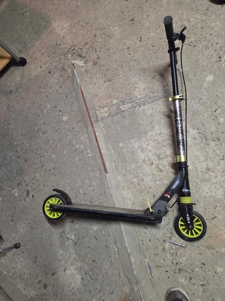 A, Fietsen en Brommers, Steps