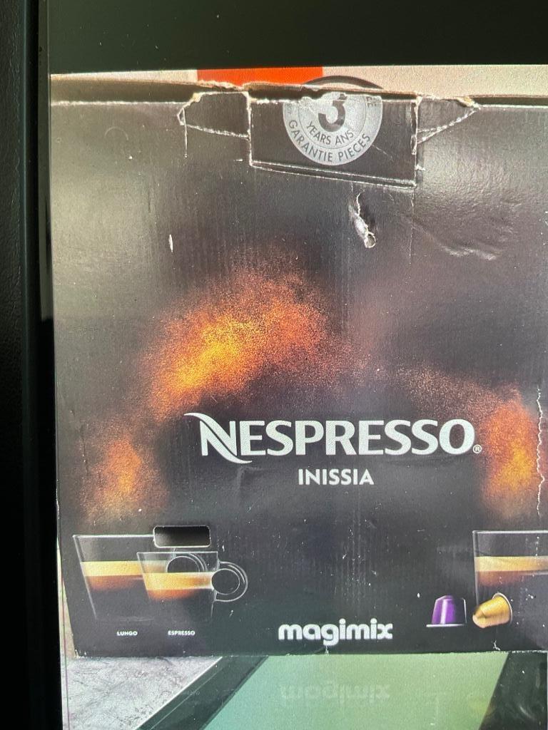 Machine à café NESPRESSO INISSIA. 50€, Enlèvement, Comme neuf