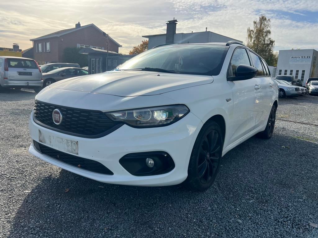 Fiât tipo 1.4 turbo 124000 km phare xénon !!, Monovolume, Euro 6, 4 cilinders, Wit