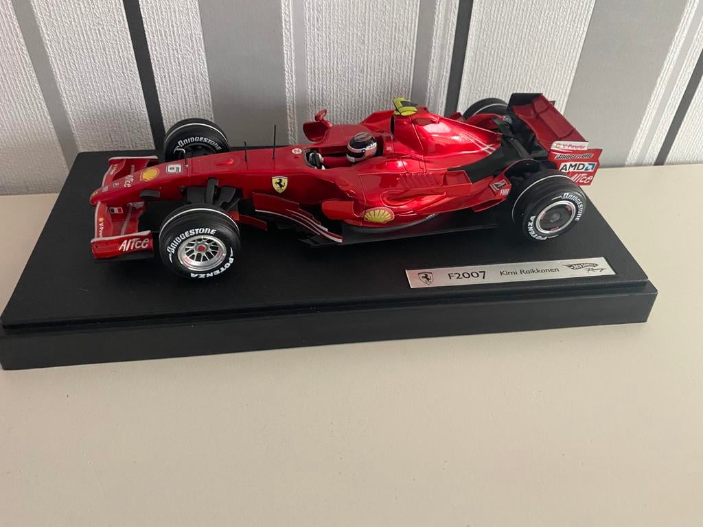 F1 Ferrari (2007) kimi champion 1/18, Enlèvement, Comme neuf