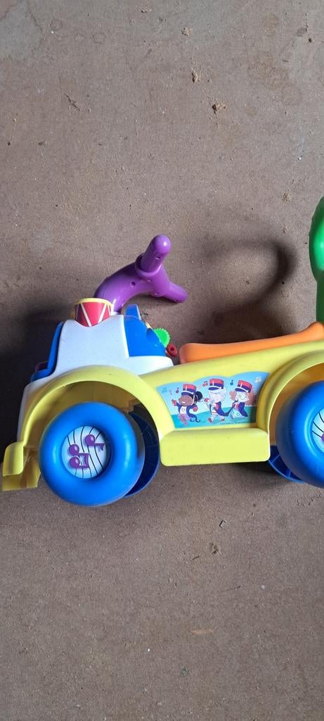 Trotteur voiture enfant, Utilisé