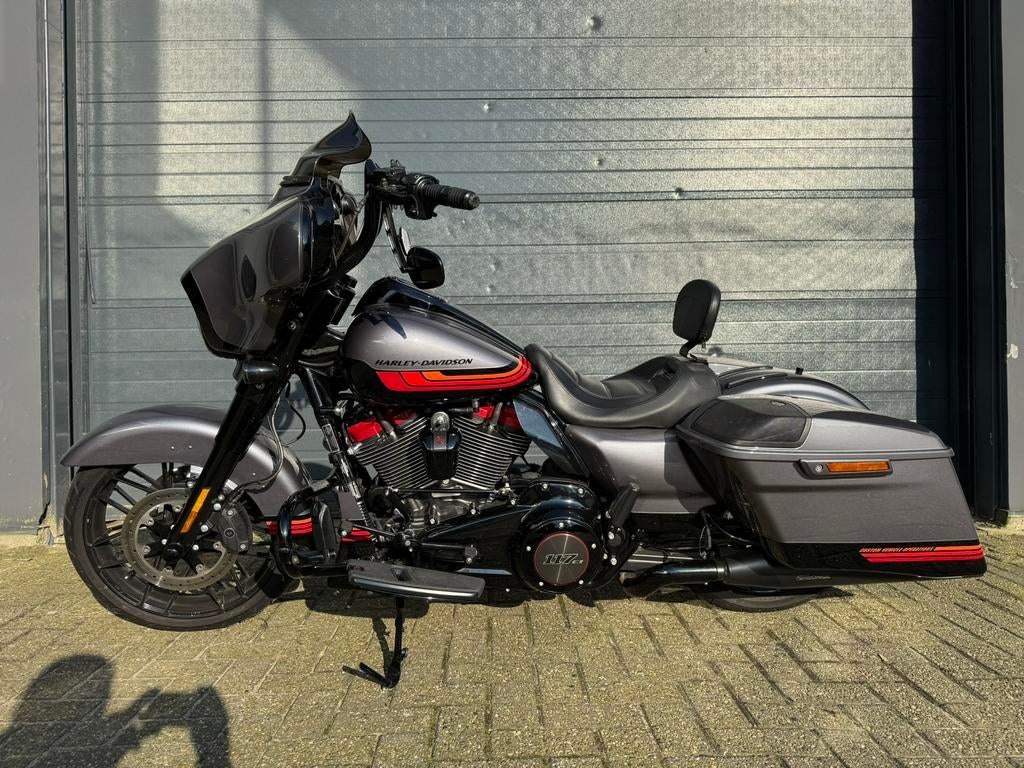 Harley Davidson Street Glide CVO 2021 reprise possible, Motos, Motos | Harley-Davidson, Particulier, Tourisme, plus de 35 kW, 2 cylindres