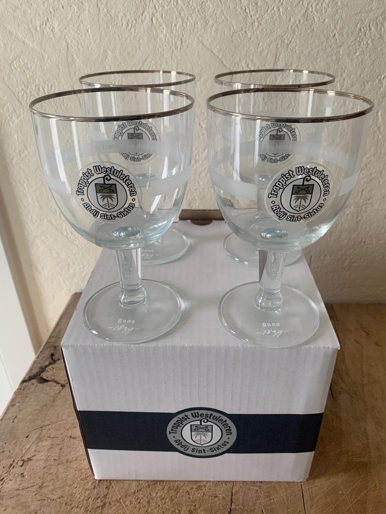 4 nieuwe WestVleteren trappist glazen, Ophalen, Nieuw, Glas of Glazen