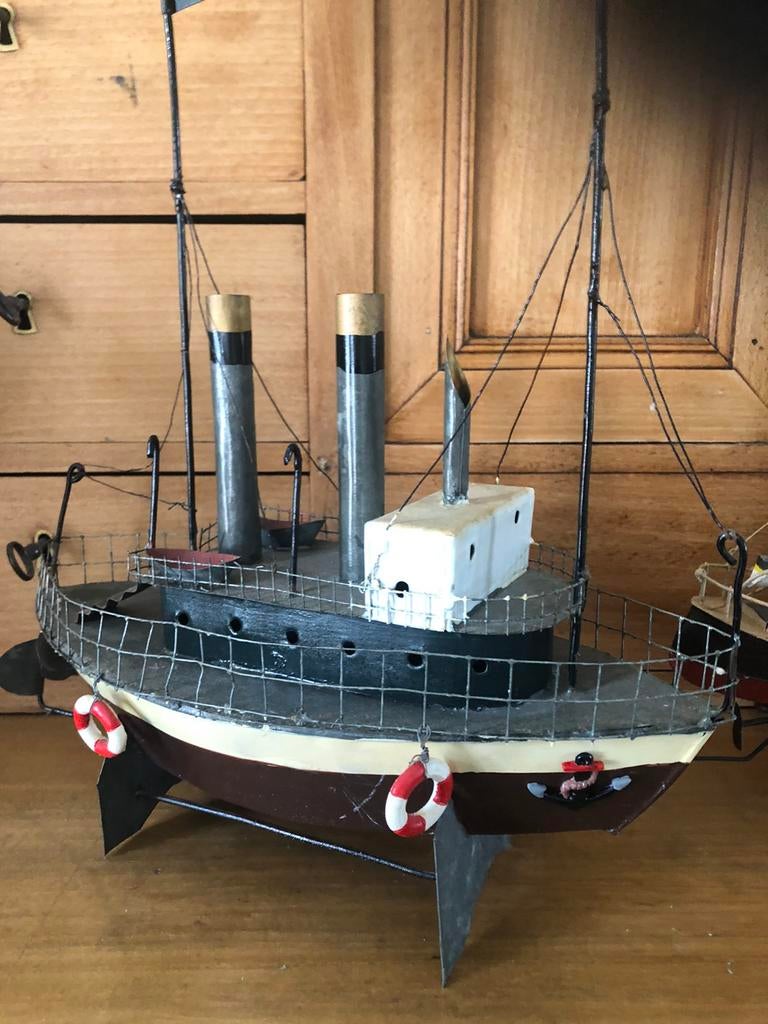 Bateau jouet ancien en tôle, Antiquités & Art, Antiquités | Jouets, Enlèvement ou Envoi