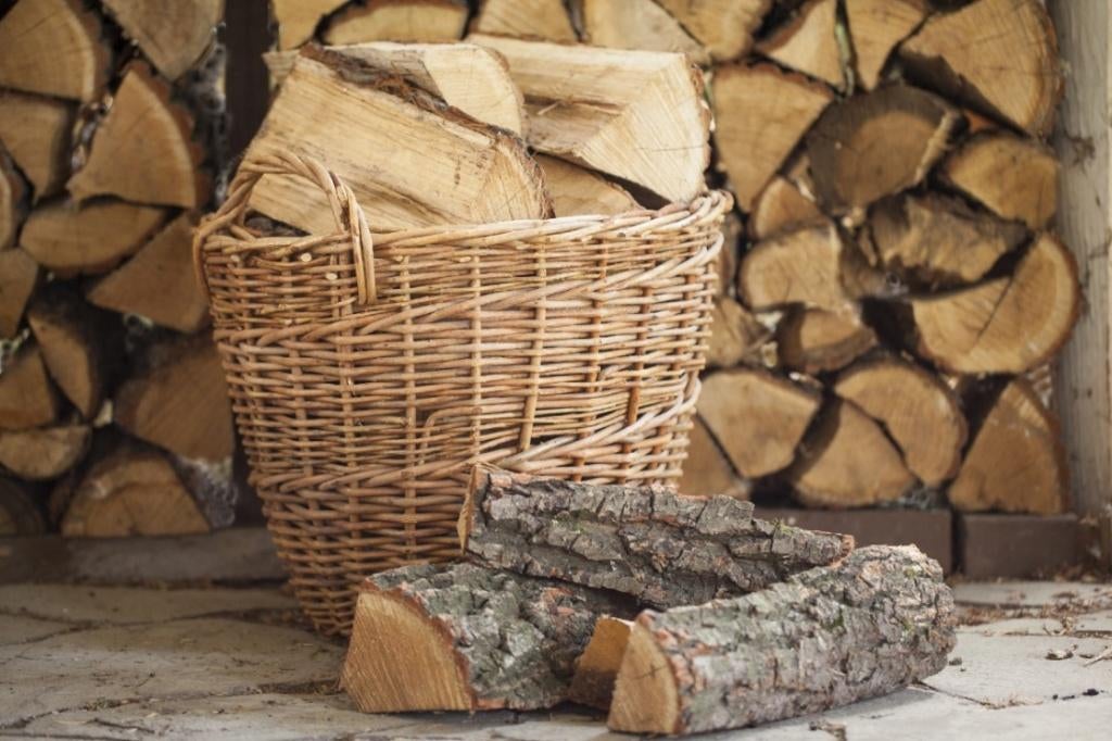 Hout / bomen om te zagen, Tuin en Terras, Brandhout, Stammen, 3 tot 6 m³, Ophalen
