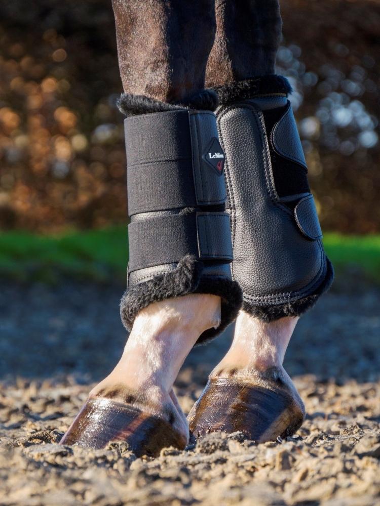 LeMieux Fleece Edged Mesh Brushing Boots Zwart M+L SALE -29%, Ophalen of Verzenden, Nieuw, Rijden