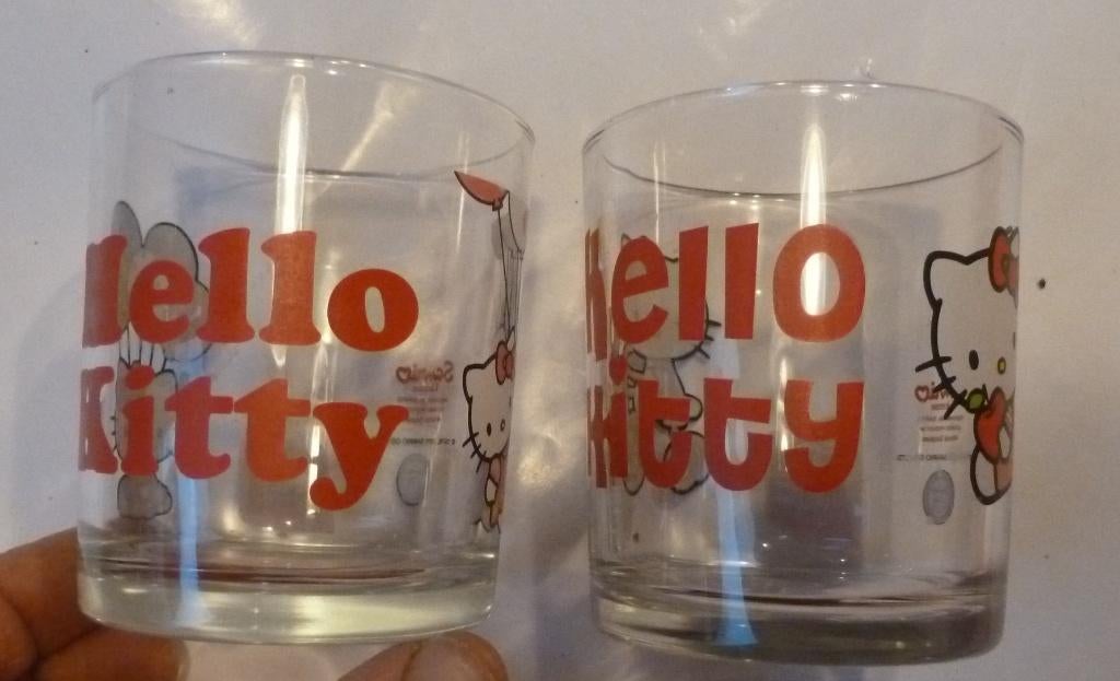 2 verschillende glazen Hello Kitty, Ophalen of Verzenden, Zo goed als nieuw
