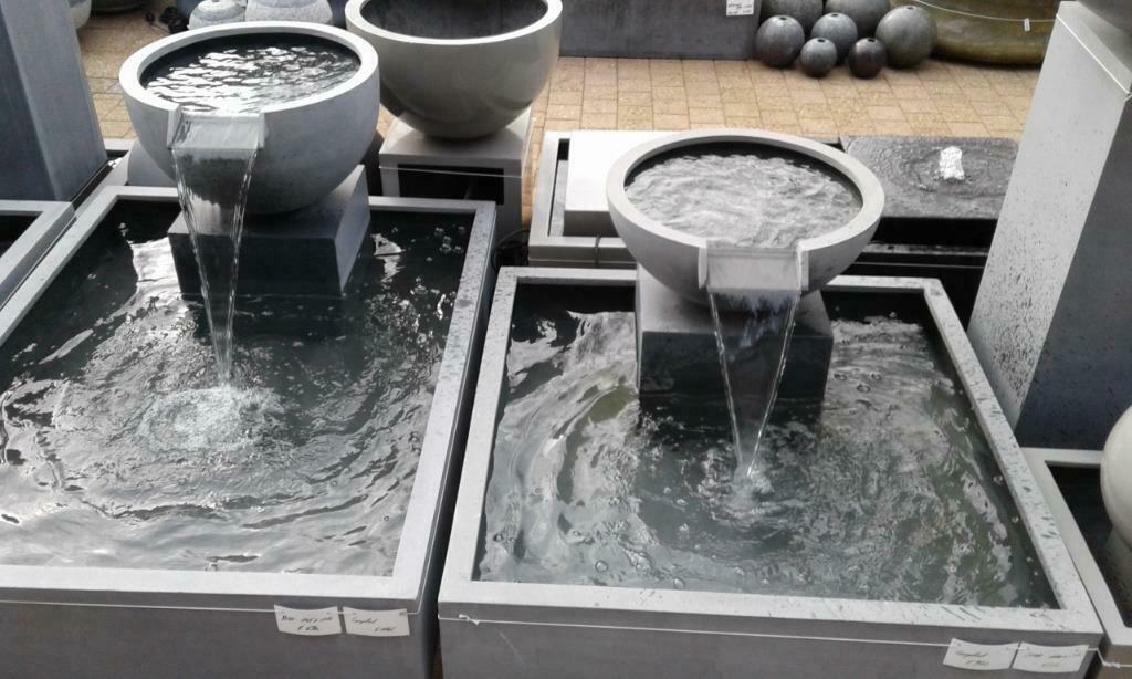 fontaine de jardin ,1 bac d eau rect + demi boule et pompe, Jardin & Terrasse, Enlèvement ou Envoi, Neuf, Pierre, Fontaine
