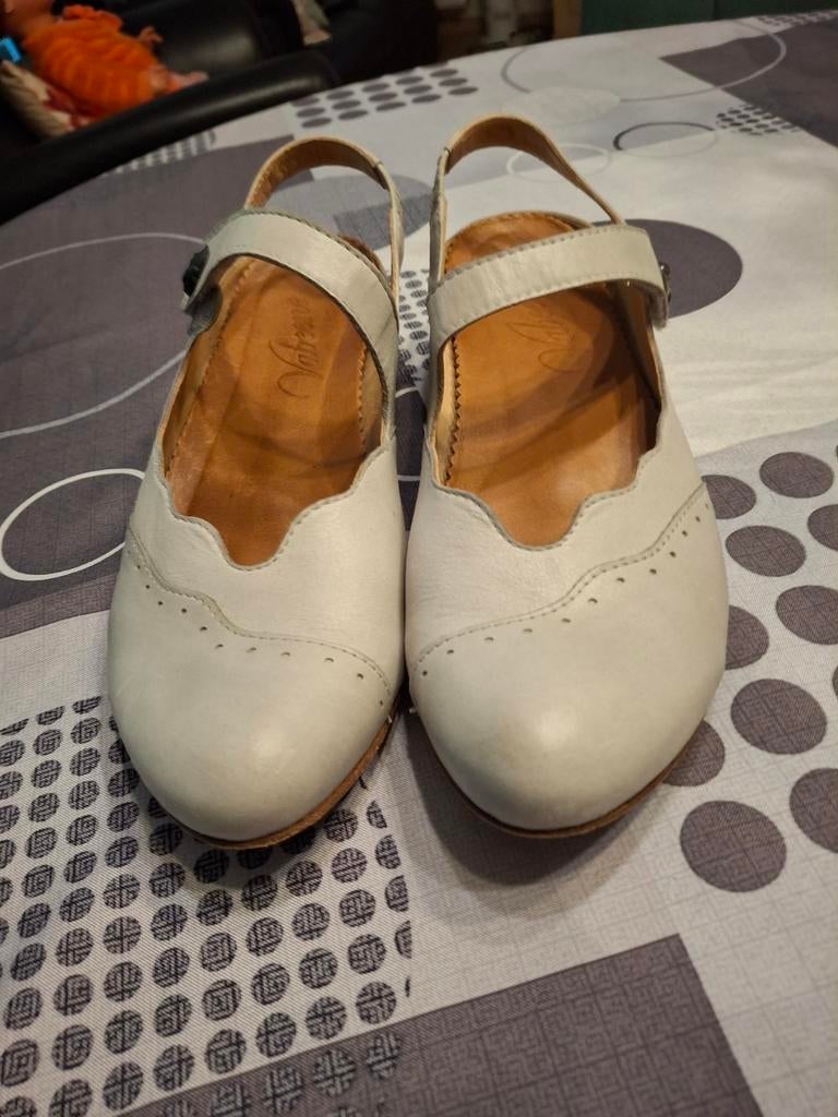 Zeer mooie schoenen, Beige, Zo goed als nieuw, Vabene, Sandalen of Muiltjes