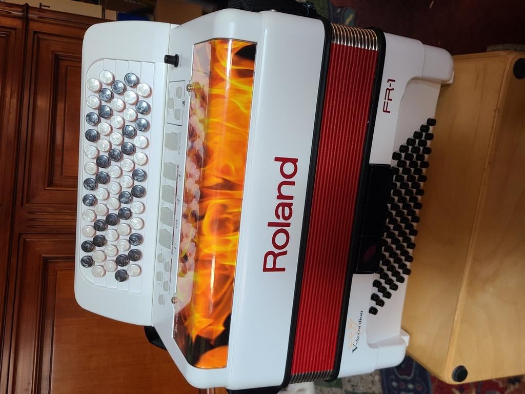 Accordéon electrique Roland FR-1B 72 basses, 5 rangs, 5,5 kg, Musique & Instruments, Enlèvement, Comme neuf, 72 basses