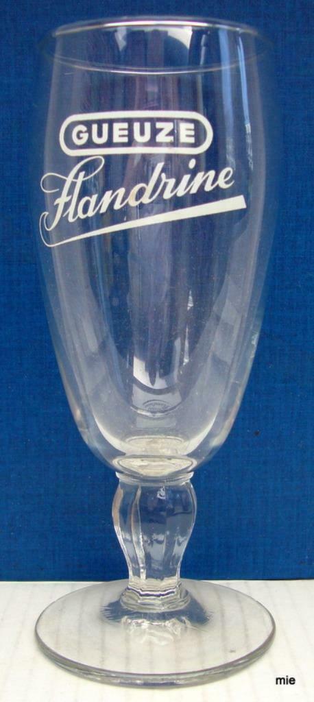 Bier brouwerij glas iii Flandrine Louwaege op voet, Ophalen of Verzenden, Zo goed als nieuw, Glas of Glazen