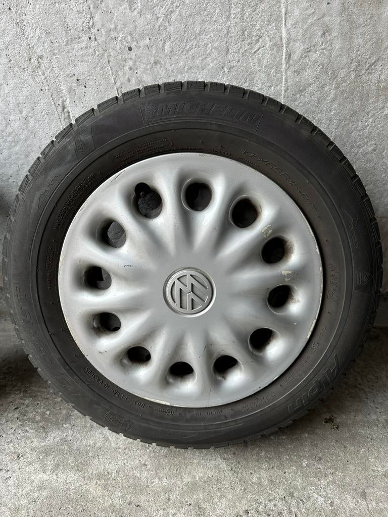 À vendre : 4 pneus hiver Michelin Alpin 195/65 R15, Enlèvement, Pneus hiver, Pneu(s)