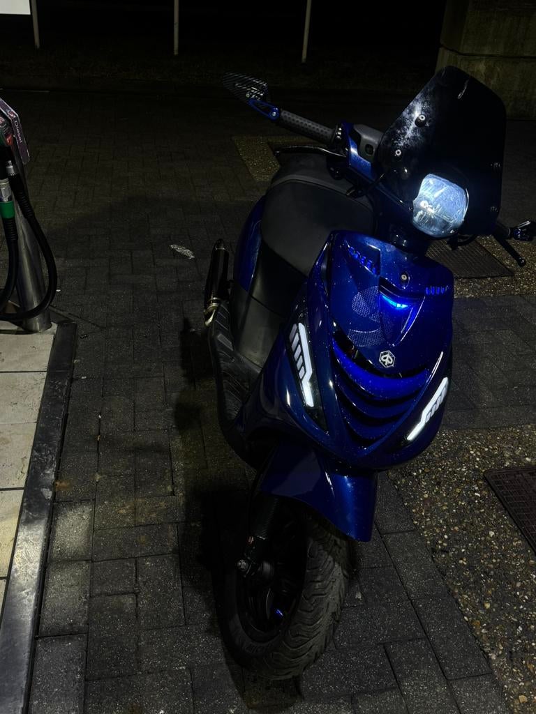 Piaggio zip 50cc (+70cc) B-klasse, Ophalen, Zo goed als nieuw, Zip