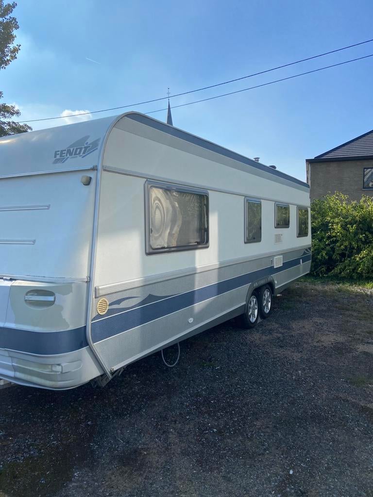 Zeer mooie 4 seizoens trekker., Caravans en Kamperen, Caravans, 7 tot 8 meter, Airco, Particulier, Fendt