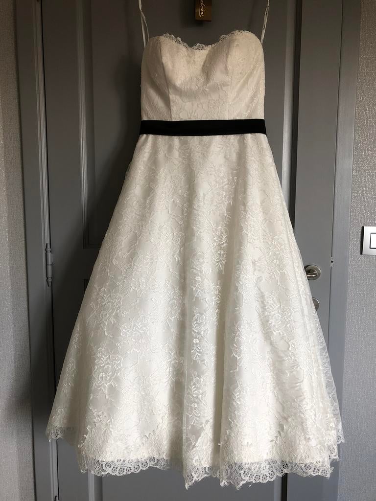 Robe de mariée style italien dentelle Demetrios - taille 10, Vêtements | Femmes, Vêtements de mariage & Accessoires de mariage