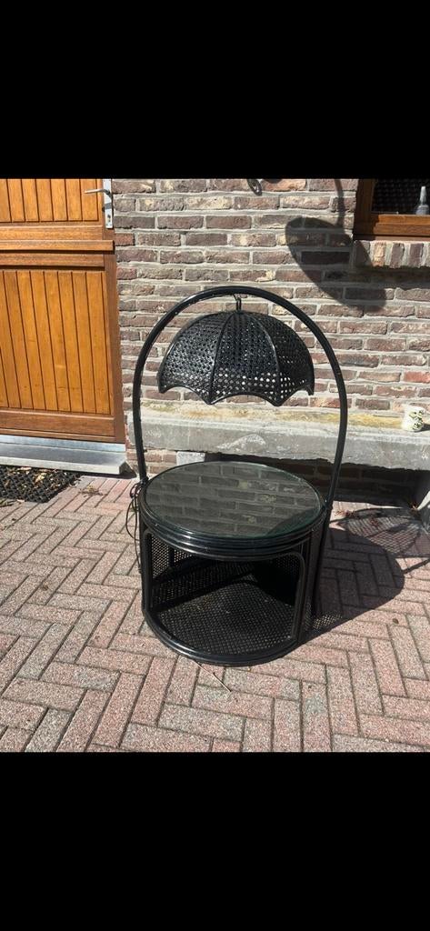 Faux bamboo bijzettafel, Ophalen