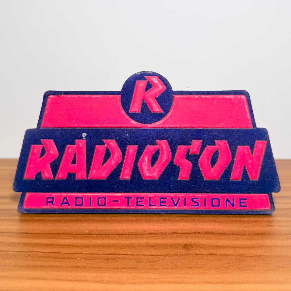 PANNEAU D'AFFICHAGE RADIO TV RADIOSON ORIGINAL VINTAGE 1960, Collections, Marques & Objets publicitaires, Utilisé, Panneau publicitaire