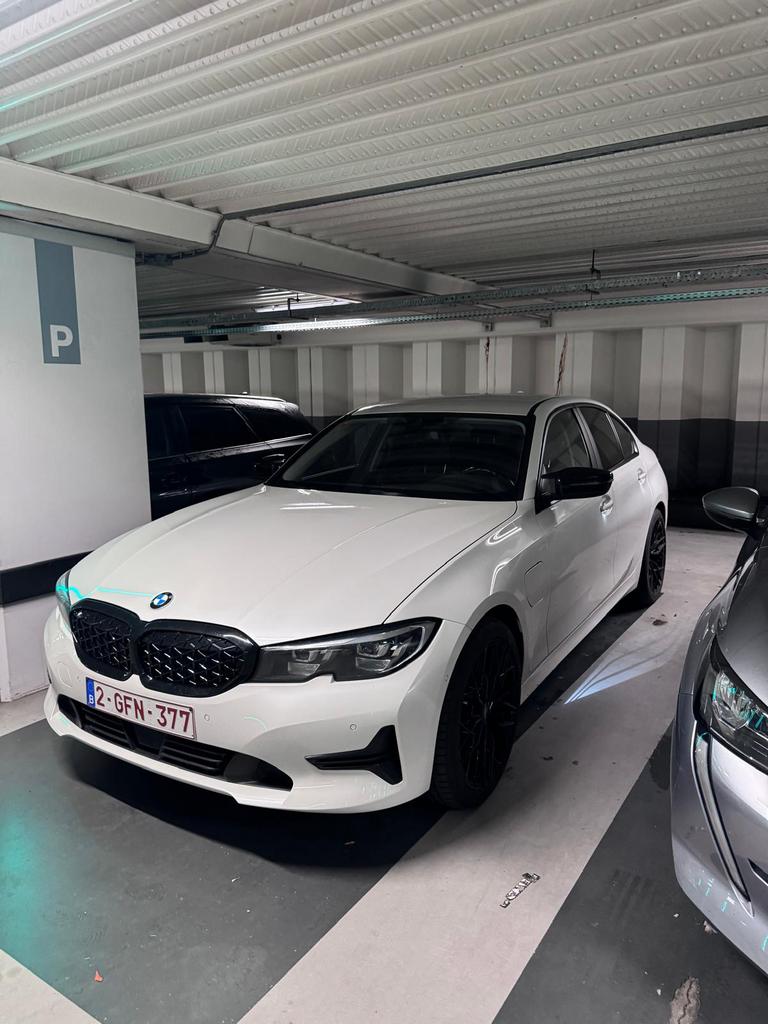 BMW 330e Plug-in Hybrid | 2019 | 135.000 km | Automaat, Achat, Noir, Automatique, Particulier