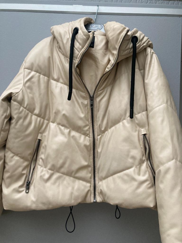 Doudoune " Zara", Vêtements | Femmes, Vestes | Hiver, Taille 38/40 (M), Enlèvement ou Envoi, Comme neuf, Zara