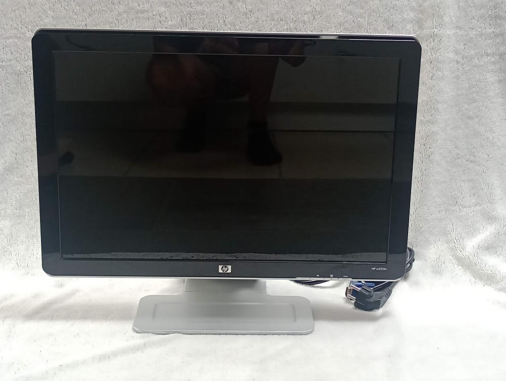 ️ **  MONITEUR HP w2216v, 21,6 pouces, 5 ms ou plus, Comme neuf, Enlèvement