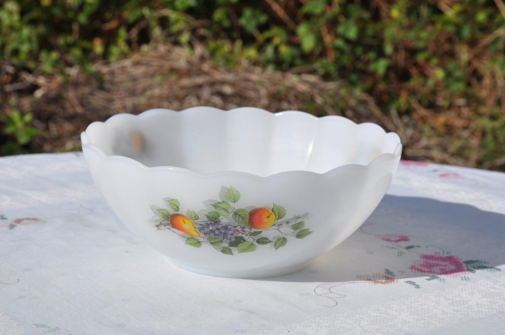 §  plat saladier vintage arcopal decor fruits, Enlèvement ou Envoi, Comme neuf, Autres matériaux, Récipient(s)