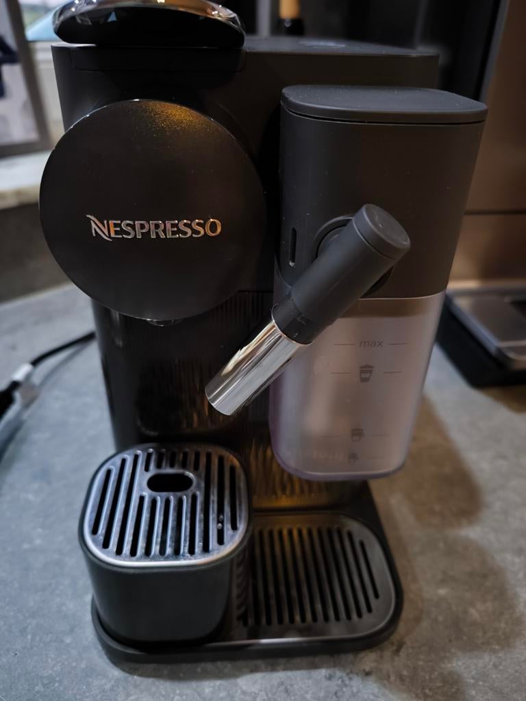 De’Longhi Lattissima One, Ophalen of Verzenden, Zo goed als nieuw, Overige modellen