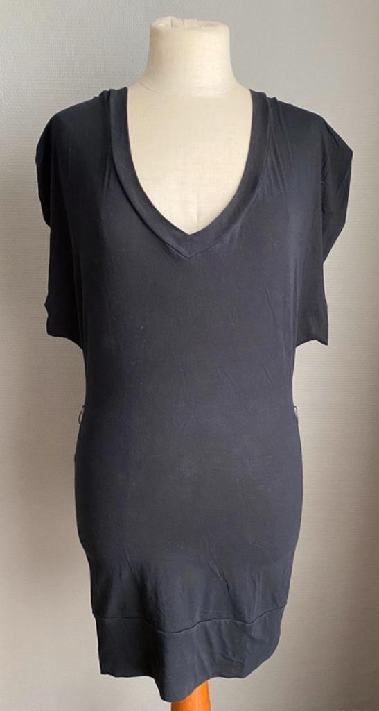 Zwart jurkje Baby Phat maat M, Kleding | Dames, Maat 38/40 (M), Verzenden, Zwart, Gedragen