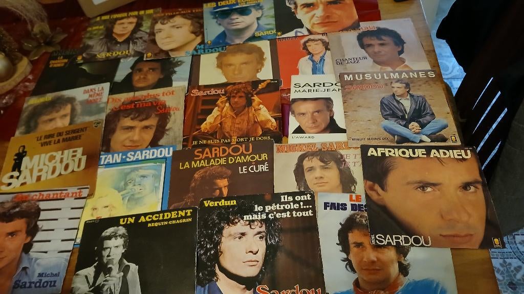24 disque vinyle michel sardou 45t, Enlèvement ou Envoi, Utilisé, 10 pouces