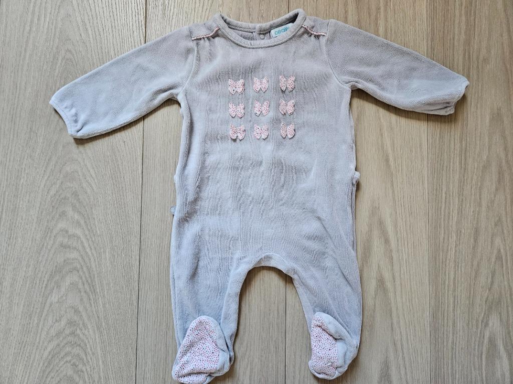 Kledijpakket maatje 68 pakjes meisje, Ophalen, Gebruikt, Meisje, Pakje