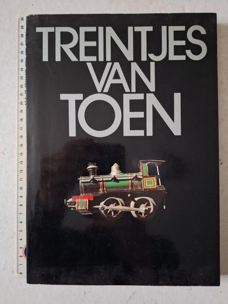 Catalogus Treintjes van toen Gemeentekrediet 1983, Livres, Loisirs & Temps libre, Utilisé, Enlèvement ou Envoi