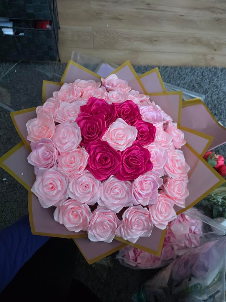 Flowers from Satin. Just pick up from the address., Ophalen