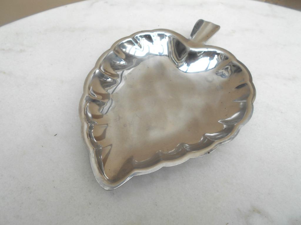 petit plat en inox en forme de feuille, Ophalen of Verzenden, Overige materialen, Overige stijlen, Kom(men)