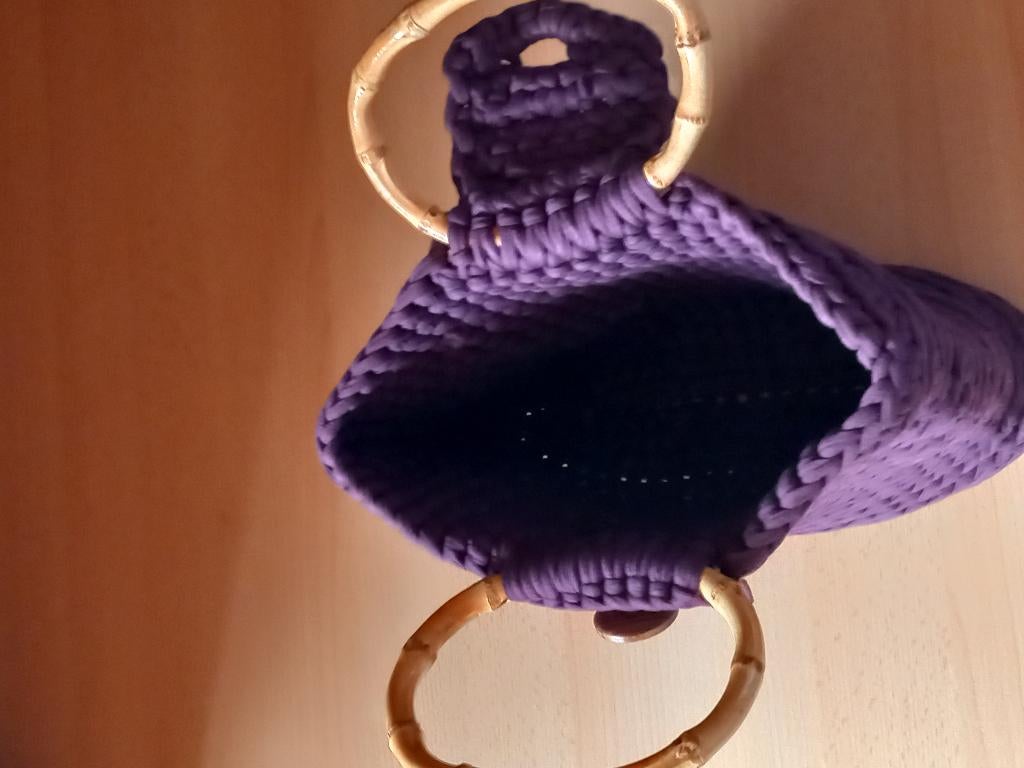 Handtas handgehaakt met Hooked zpagetti garen, Handtassen en Accessoires, Tassen | Damestassen, Ophalen, Nieuw, Paars, Handtas
