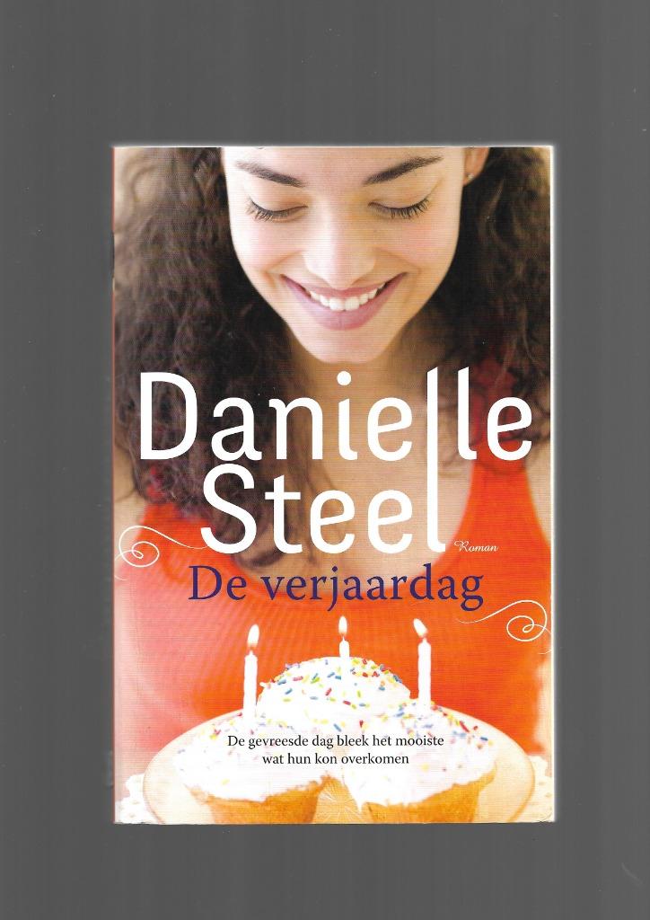 Danielle Steel - 11 boeken, Ophalen of Verzenden, Gelezen