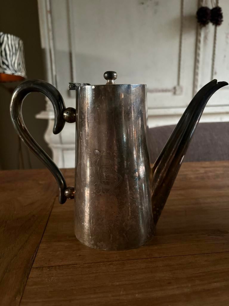 Ancienne cafetière en métal argenté, Antiquités & Art, Enlèvement ou Envoi