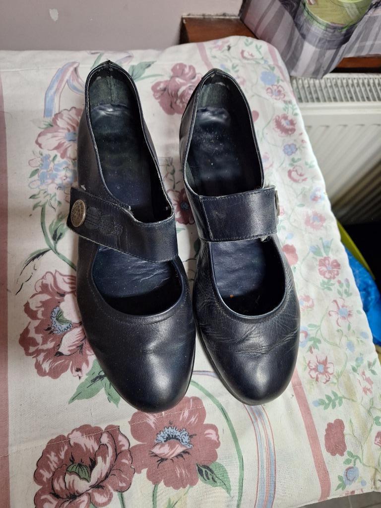 Hush Puppies 41, Zwart, Ophalen of Verzenden, Zo goed als nieuw, Hush Puppies