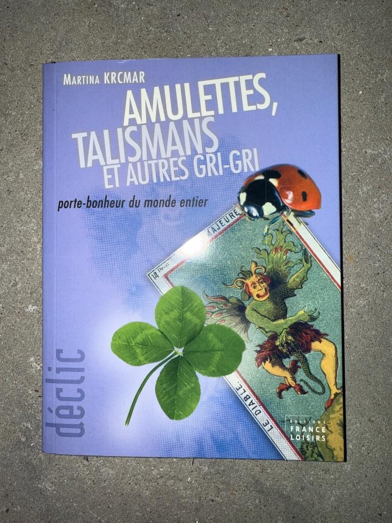 Livre amulettes, talismans et autre gri-gri, Enlèvement ou Envoi, Neuf