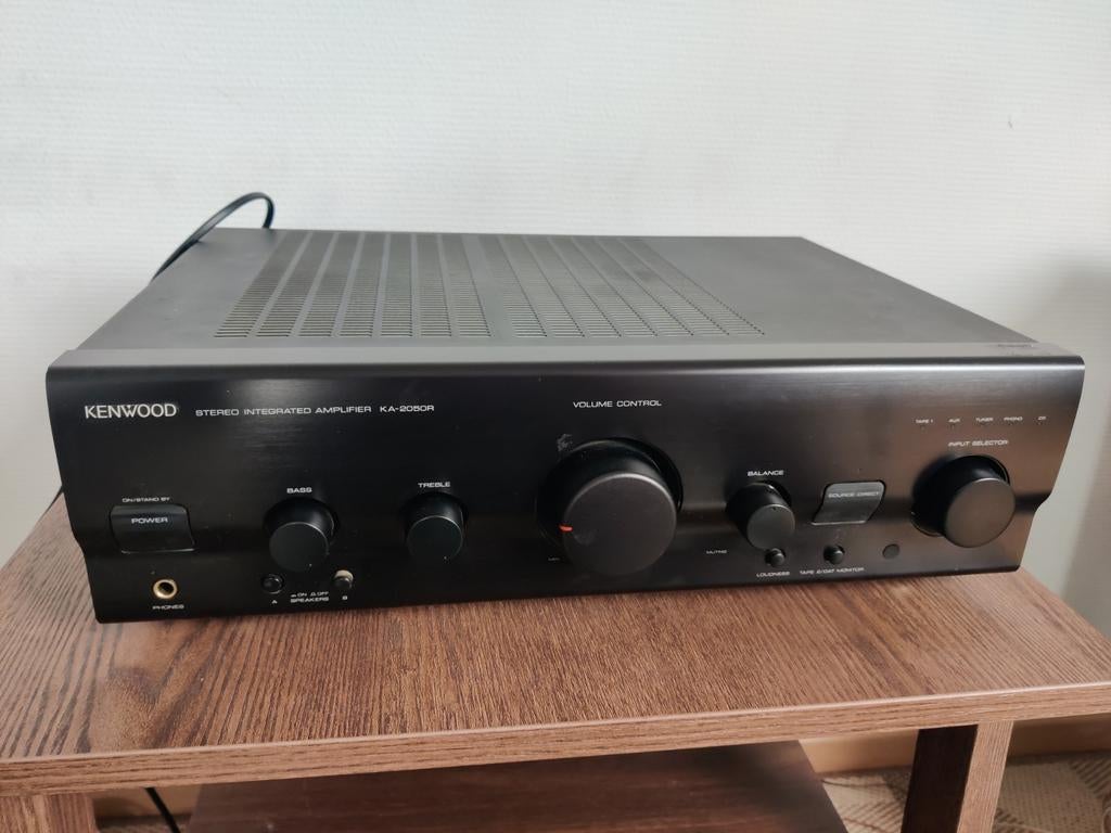 Kenwood KA 2050R, Zo goed als nieuw, 60 tot 120 watt, Stereo, Ophalen