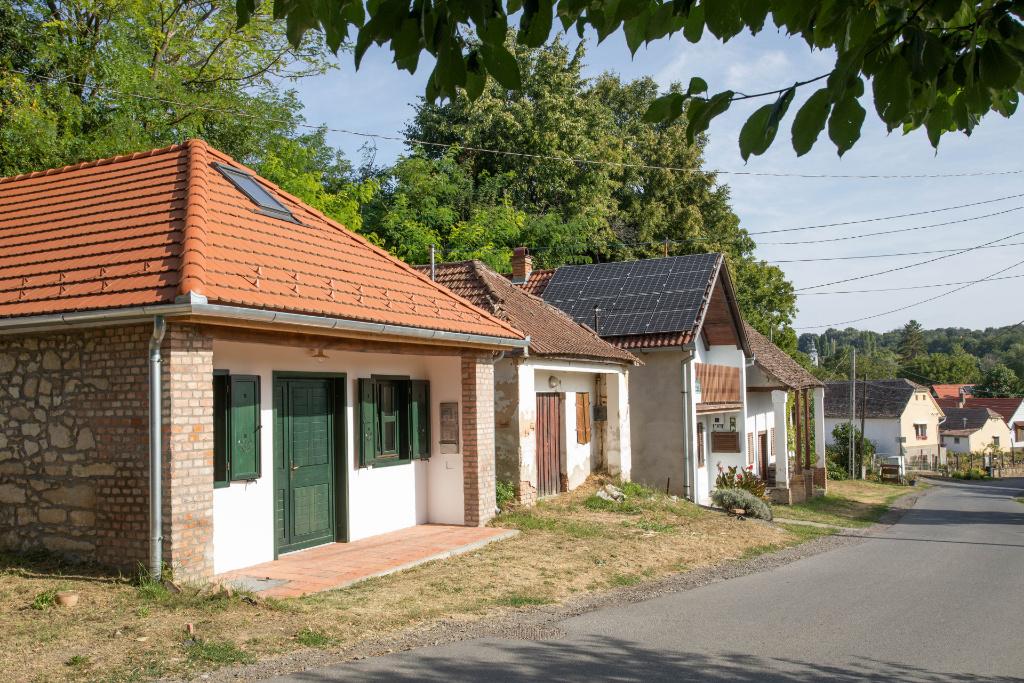 Te koop in de Hongaarse wijnregio – Hongarije, Zengővárkony, Immo, Dorp, Baranya, 54 m², 1 kamers
