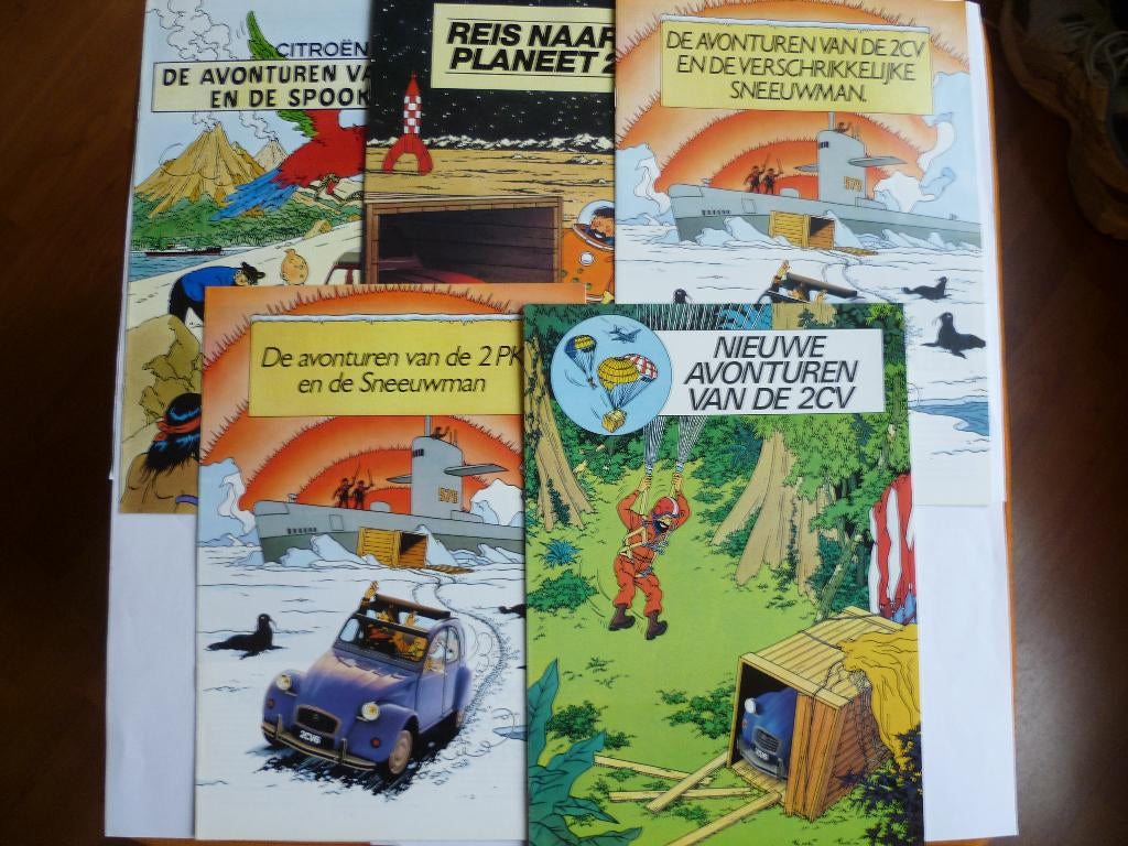 5X 2CV FOLDERS CITROENDEALERS"AVONTUREN VAN DE 2CV"JAREN 80, Ophalen of Verzenden, Zo goed als nieuw, Meerdere stripboeken, Herge