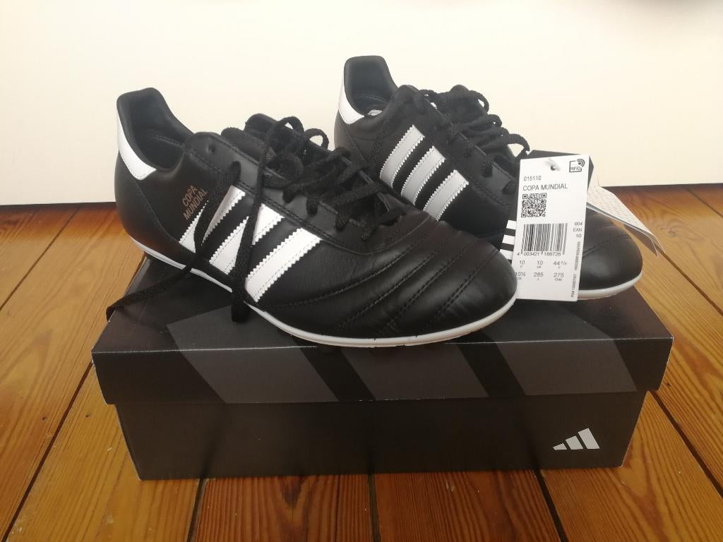 Chaussures Crampons de foot  Adidas Copa Mundial 44 2/3 NEUF, Sports & Fitness, Enlèvement ou Envoi, Neuf, Chaussures