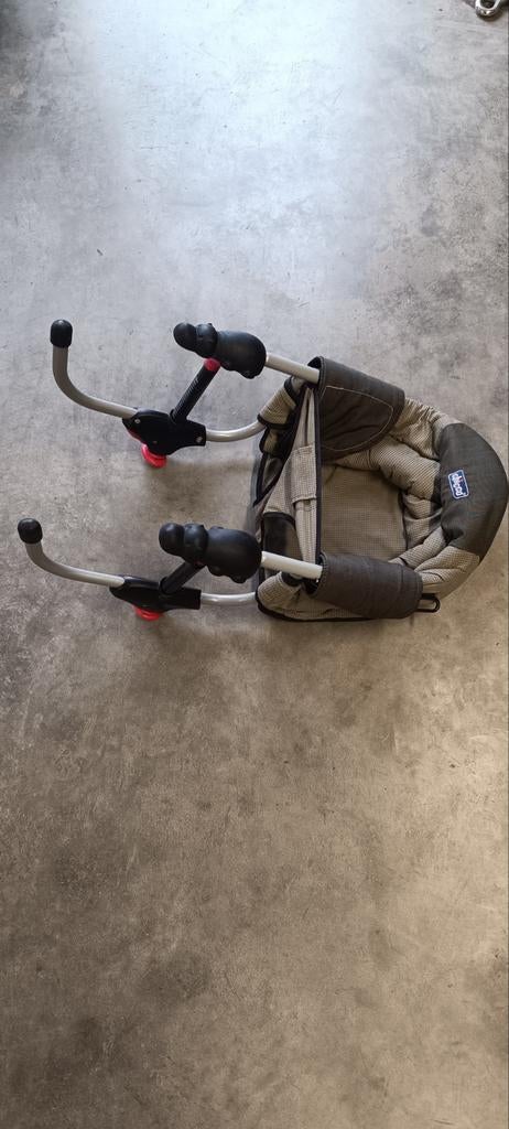 Chaise Chicco, Enfants & Bébés, Chaises pour enfants, Enlèvement