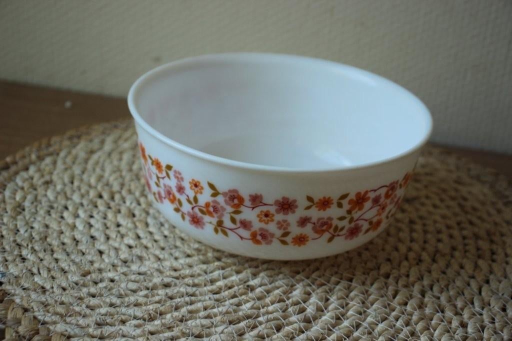 Vintage Arcopal Scania schaaltje met bloemmotief, Antiek en Kunst, Ophalen of Verzenden