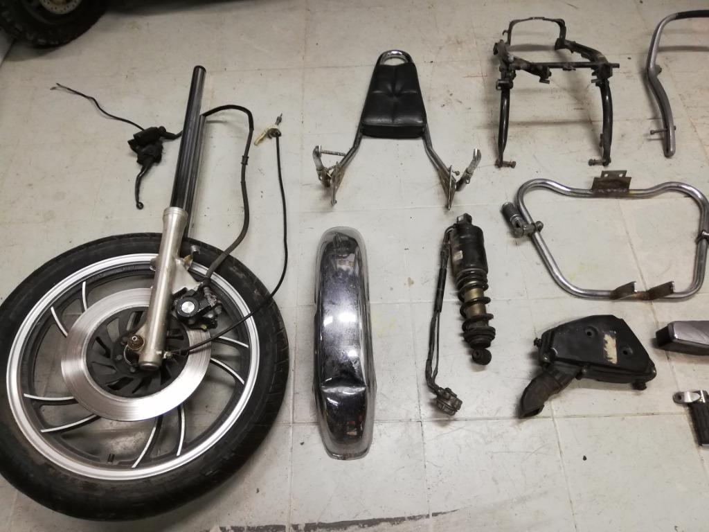 onderdelen yamaha virago 700 en virago 750 se van '81-'84, Enlèvement ou Envoi, Utilisé