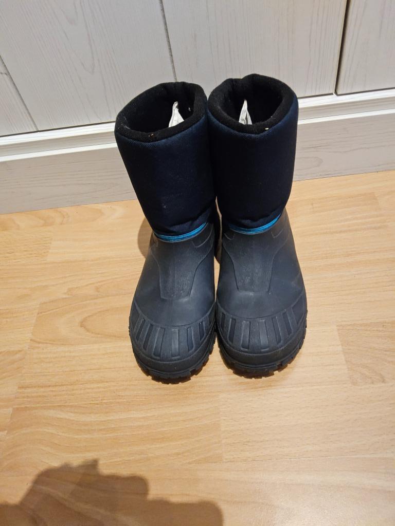 Nieuwstaat warme waterdichte kinder snowboots, Jongen of Meisje, Ophalen of Verzenden, Laarzen, Zo goed als nieuw