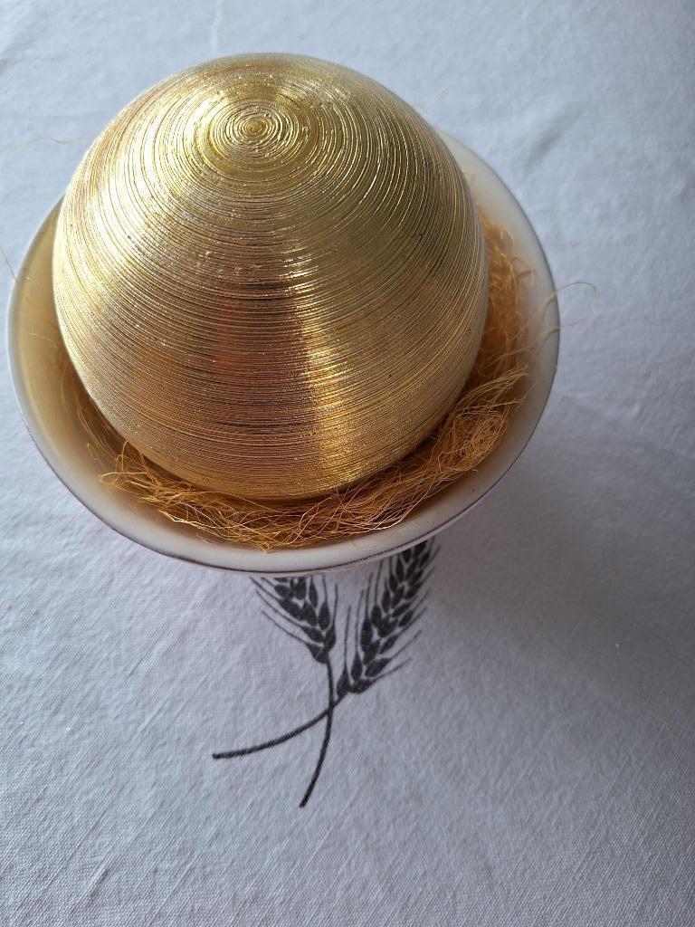 decoratie : kom met goudkleurige bol, Ophalen, Gebruikt, Decoratie
